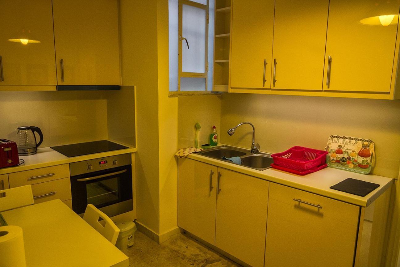 Apartment In The Heart Of The City Athen Exterior foto
