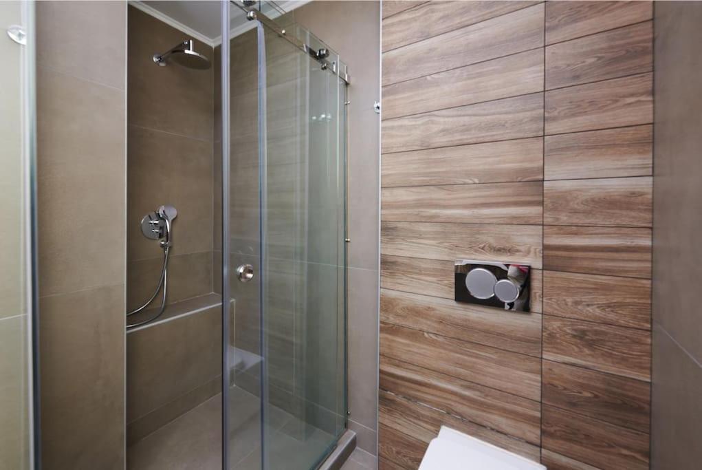 Apartment In The Heart Of The City Athen Exterior foto