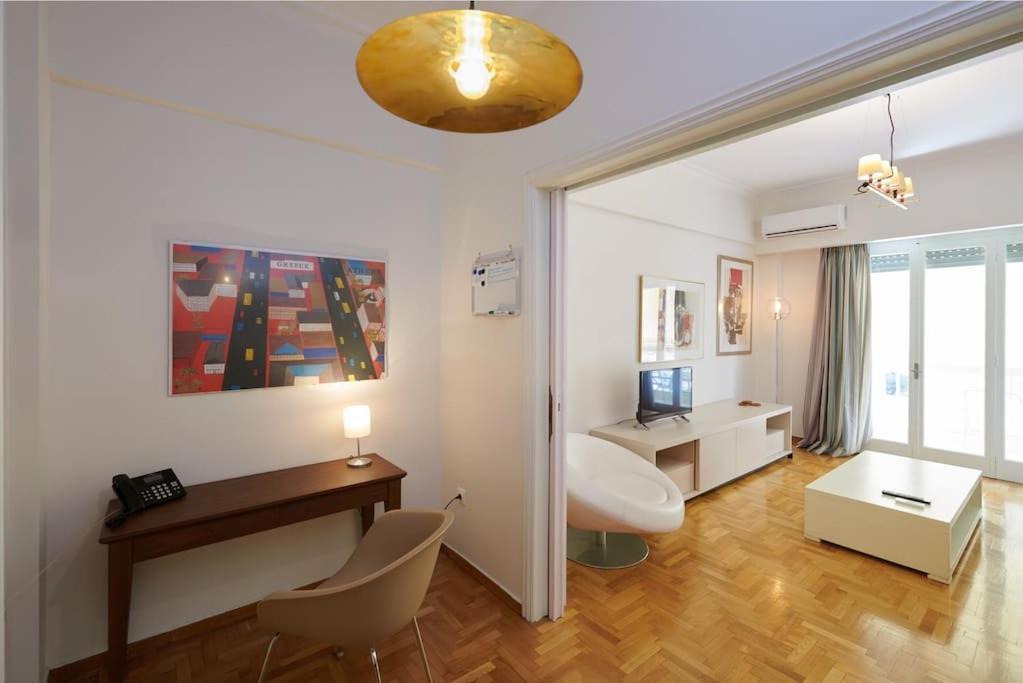Apartment In The Heart Of The City Athen Exterior foto