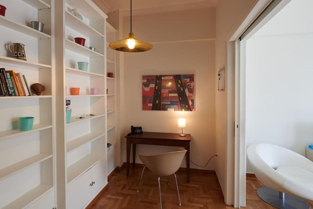 Apartment In The Heart Of The City Athen Exterior foto
